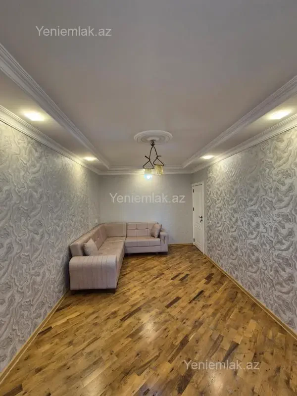 Satılır 2 otaqlı köhnə tikili 60 m²