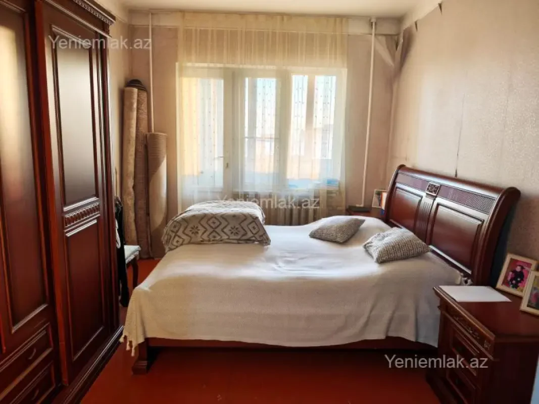 Satılır 2 otaqlı köhnə tikili 60 m²