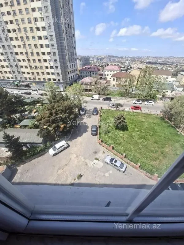 Satılır 2 otaqlı köhnə tikili 55 m²