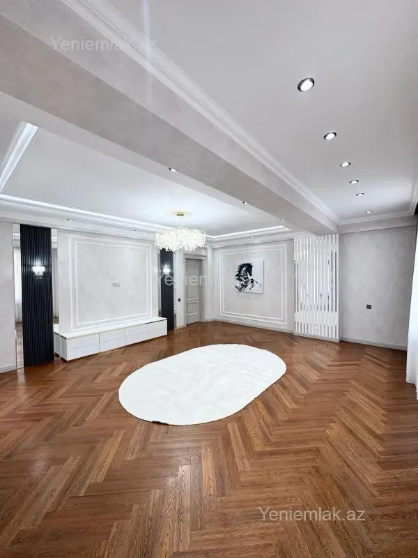 Satılır 3 otaqlı yeni tikili 140 m²