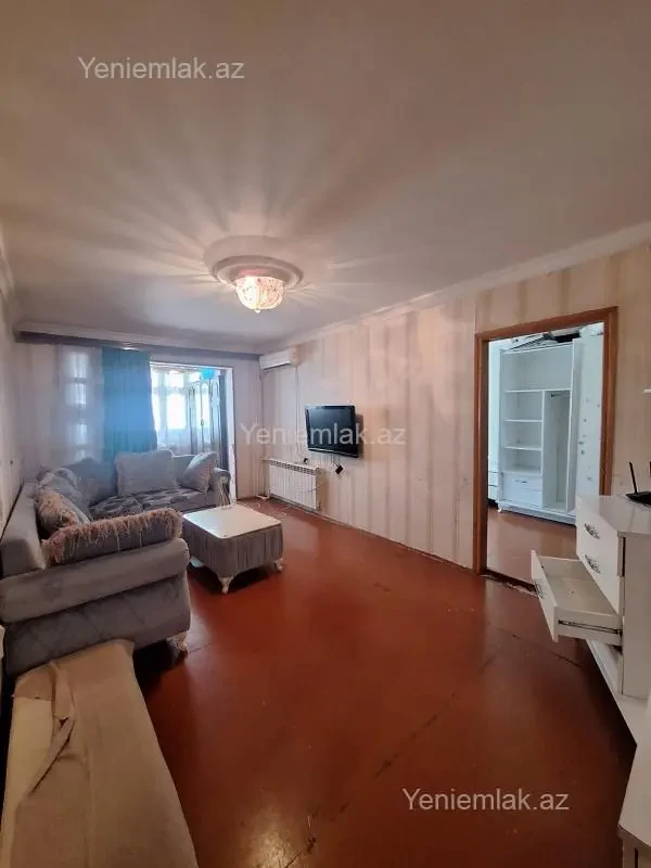 Satılır 2 otaqlı köhnə tikili 55 m²