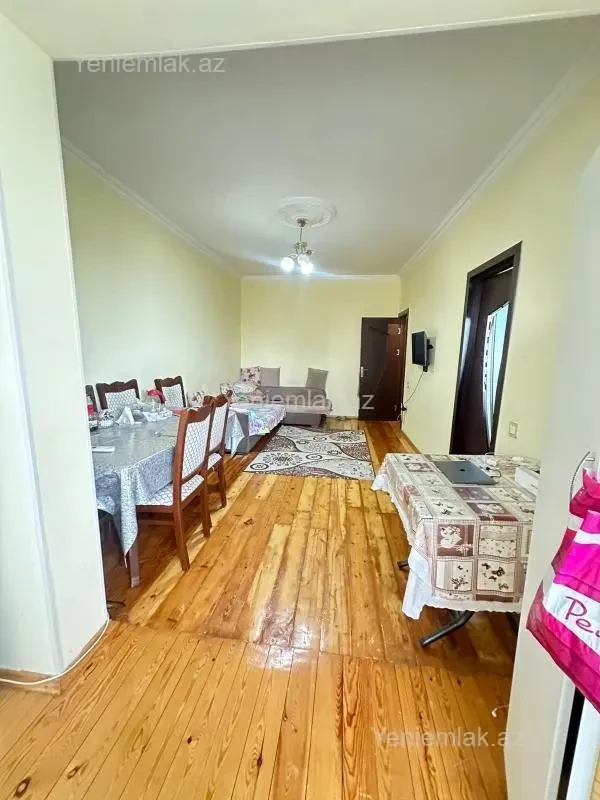 Satılır 2 otaqlı köhnə tikili 32 m²