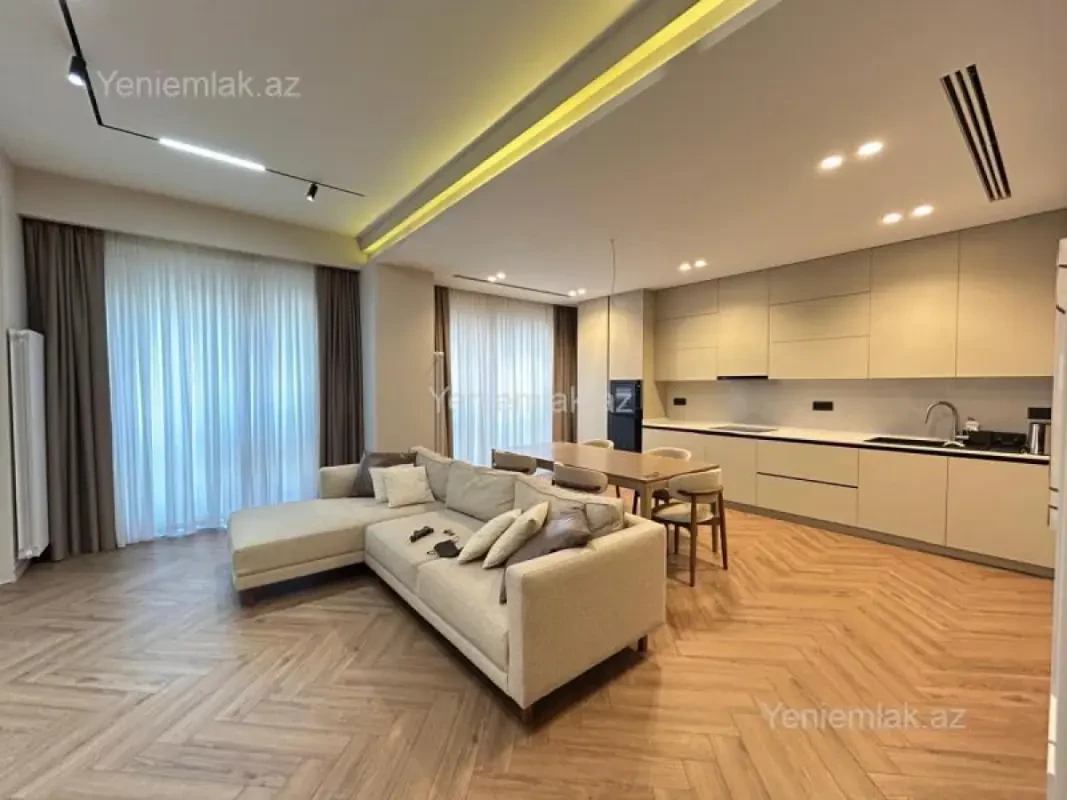 Satılır 4 otaqlı yeni tikili 150 m²