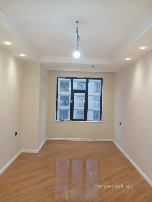 Satılır 2 otaqlı yeni tikili 72 m²