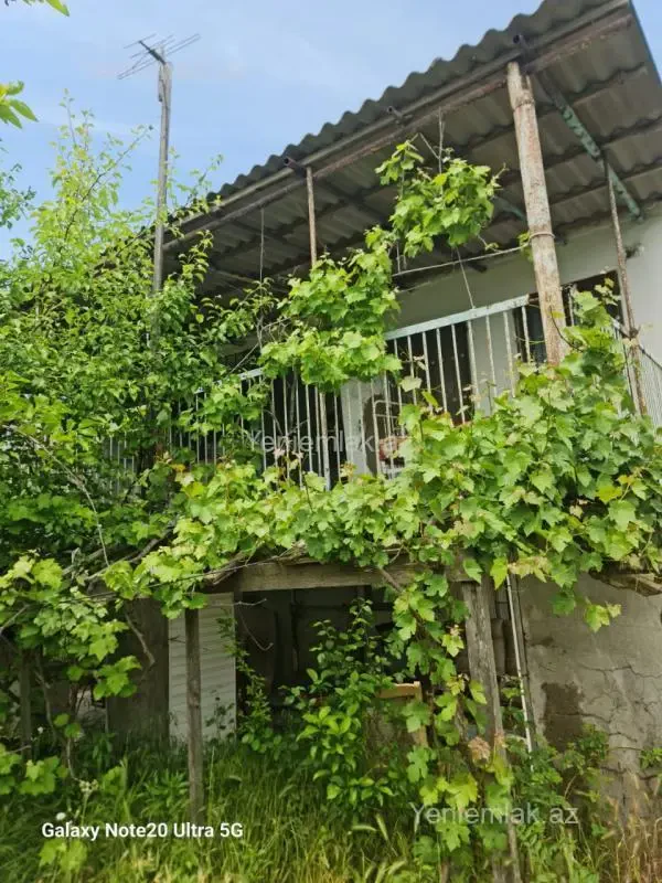 Satılır 3 otaqlı torpaq sahəsi