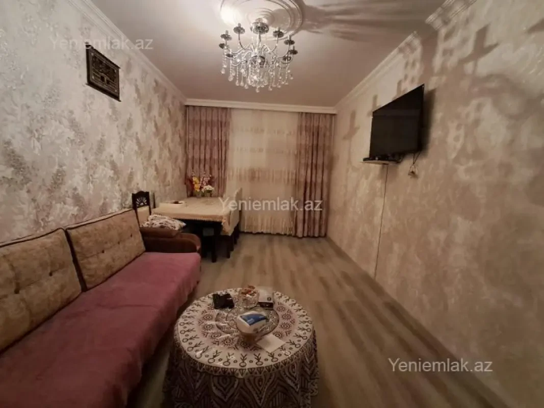 Satılır 4 otaqlı köhnə tikili 80 m²