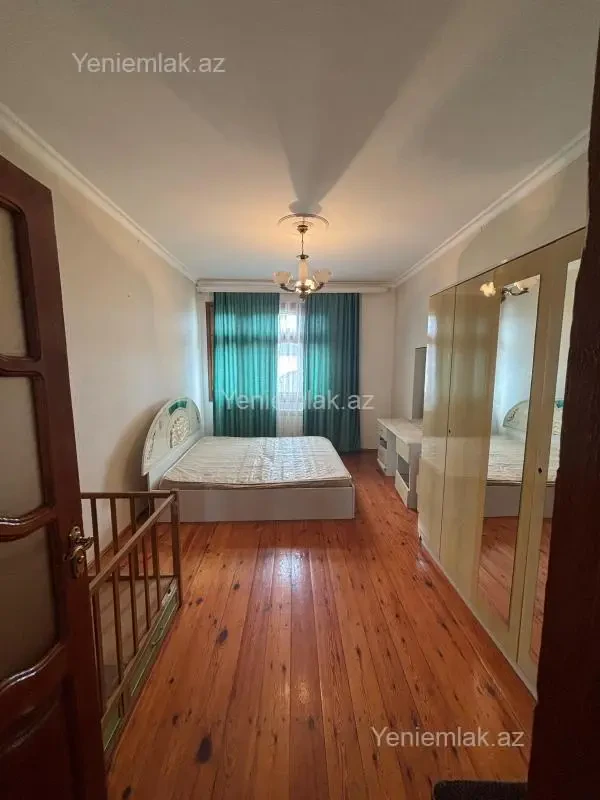 Satılır 2 otaqlı köhnə tikili 55 m²