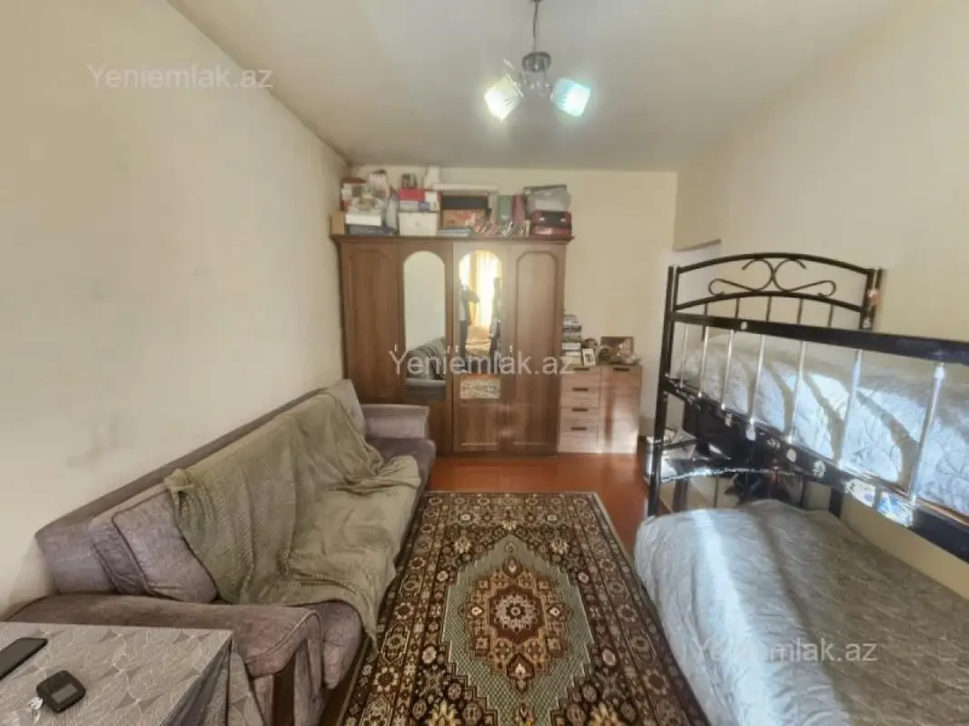 Satılır 1 otaqlı köhnə tikili 40 m²