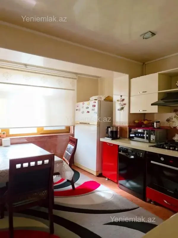 Satılır 3 otaqlı köhnə tikili 80 m²