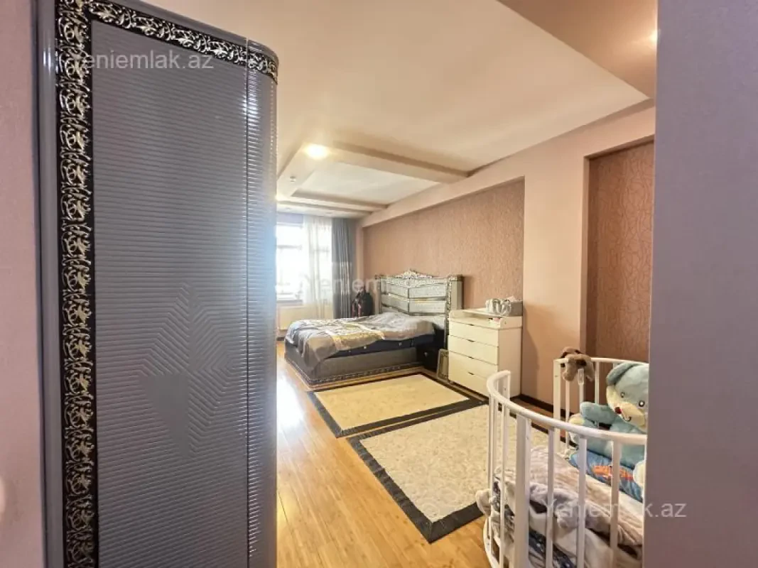 Satılır 3 otaqlı yeni tikili 136 m²
