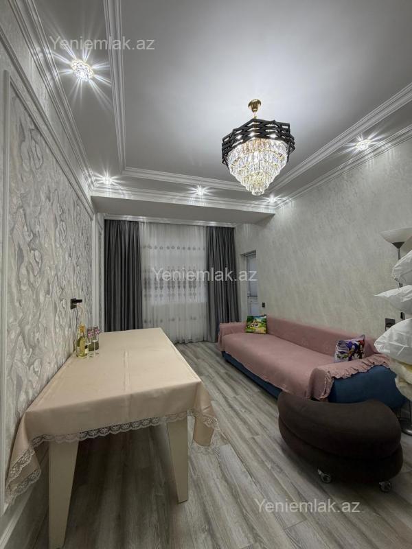 Satılır 3 otaqlı yeni tikili 90 m²