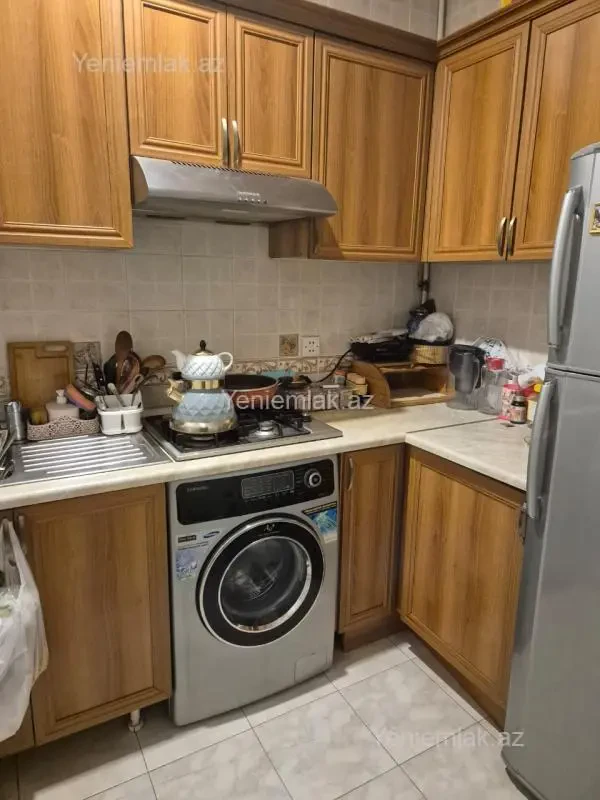Satılır 2 otaqlı köhnə tikili 60 m²