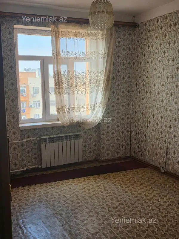 Satılır 3 otaqlı köhnə tikili 92 m²
