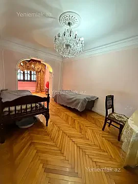 Satılır 3 otaqlı köhnə tikili 85 m² — Bakı, Nizami 3 otaq 85.00 m²