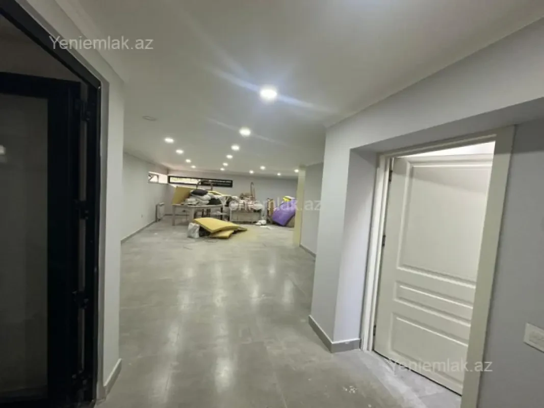Satılır 6 otaqlı həyət evi 375.6 m²