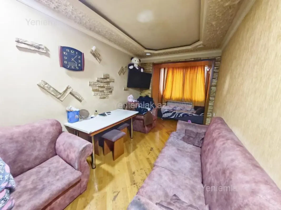 Satılır 3 otaqlı köhnə tikili 88 m²
