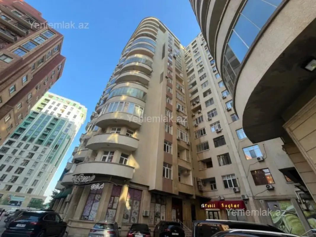 Satılır 2 otaqlı yeni tikili 110 m²