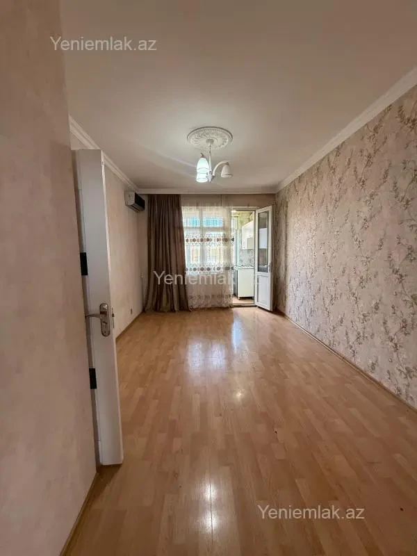 Satılır 2 otaqlı köhnə tikili 50 m²