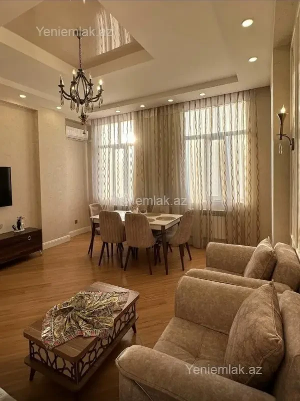 Satılır 3 otaqlı yeni tikili 100 m²