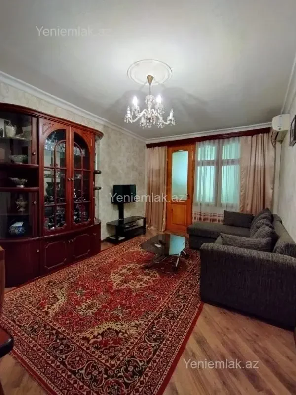 Satılır 2 otaqlı köhnə tikili 40 m²