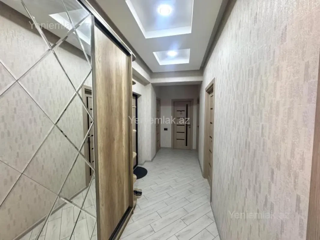 Satılır 3 otaqlı yeni tikili 80 m²