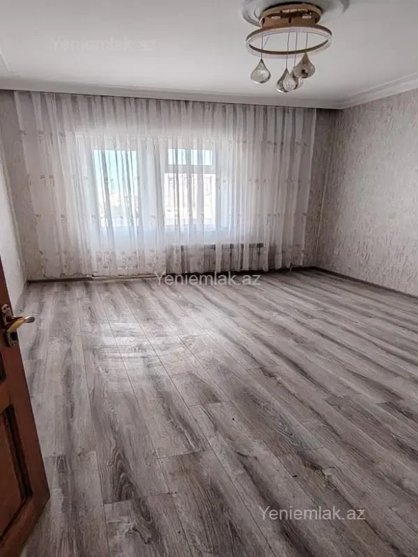 Satılır 3 otaqlı köhnə tikili 85 m²