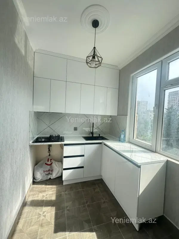 Satılır 2 otaqlı köhnə tikili 55 m²