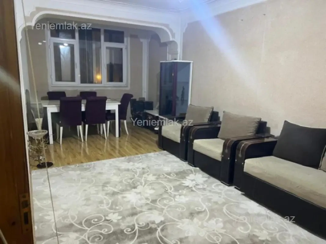 Satılır 3 otaqlı köhnə tikili 70 m²