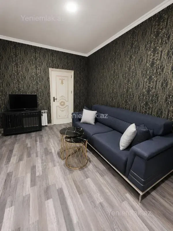 Satılır 2 otaqlı köhnə tikili 50 m²