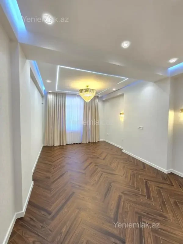 Satılır 3 otaqlı yeni tikili 140 m²