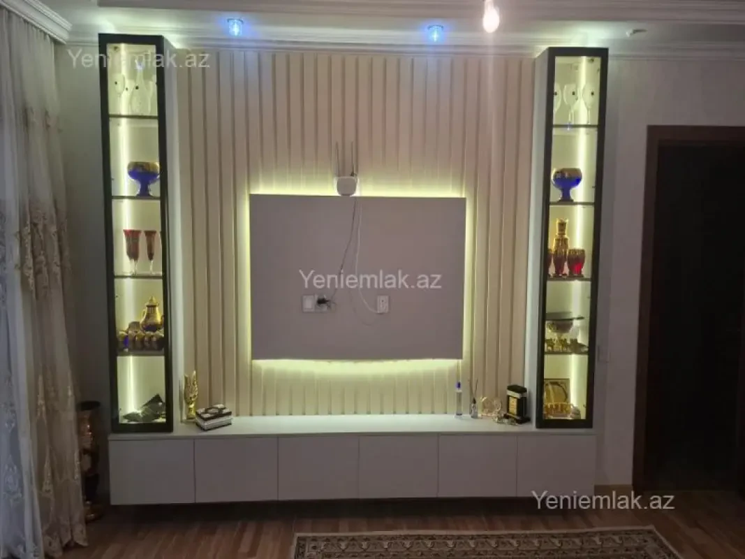 Satılır 5 otaqlı köhnə tikili 120 m²