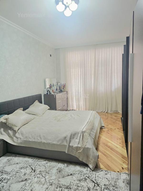 Satılır 2 otaqlı yeni tikili 90 m²