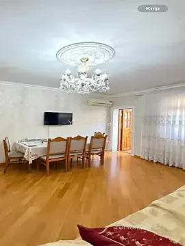 Satılır 5 otaqlı köhnə tikili 120 m² — Bakı, Nizami 5 otaq 120.00 m²