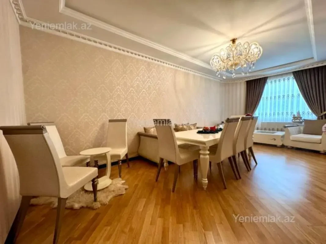 Satılır 3 otaqlı yeni tikili 120 m²