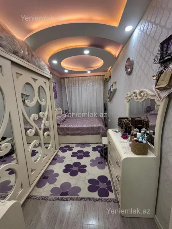Satılır 2 otaqlı köhnə tikili 43 m²