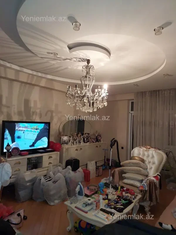 Satılır 3 otaqlı yeni tikili 100 m²
