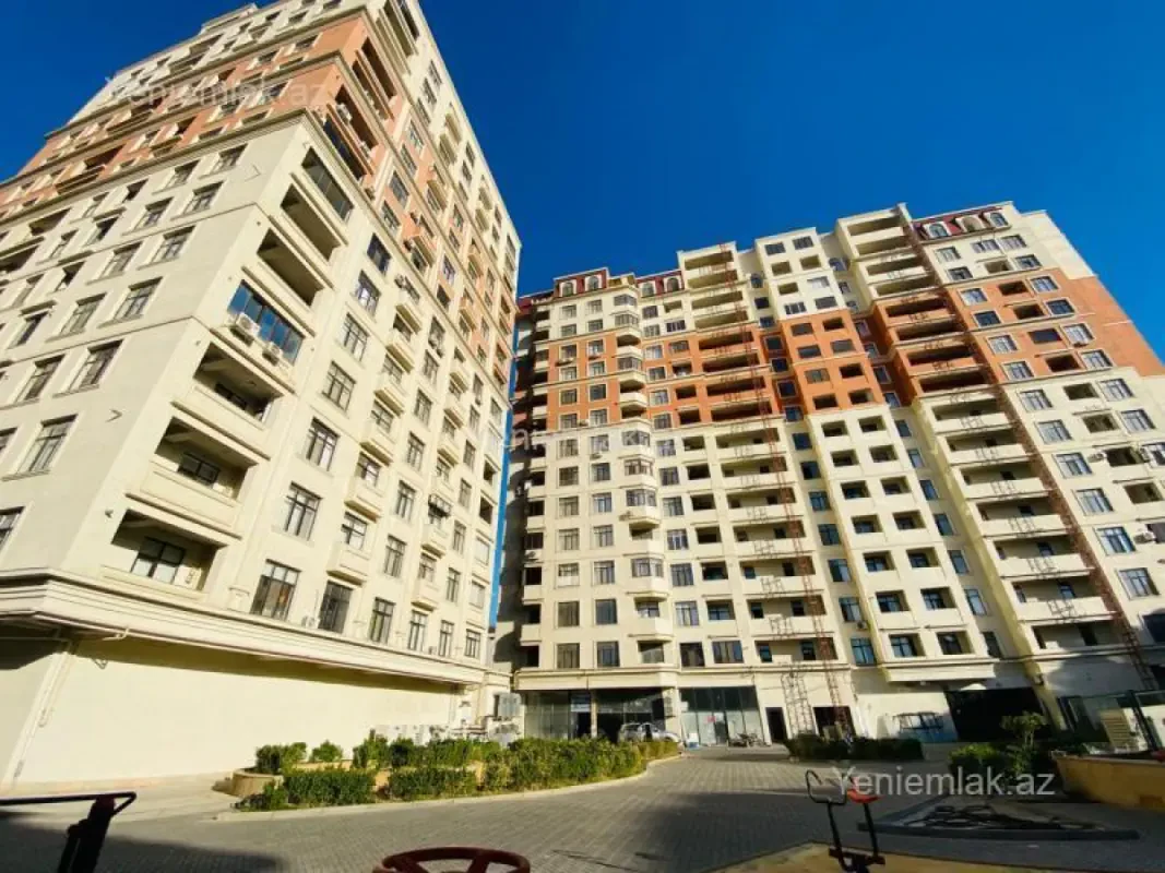 Satılır 2 otaqlı yeni tikili 70 m²