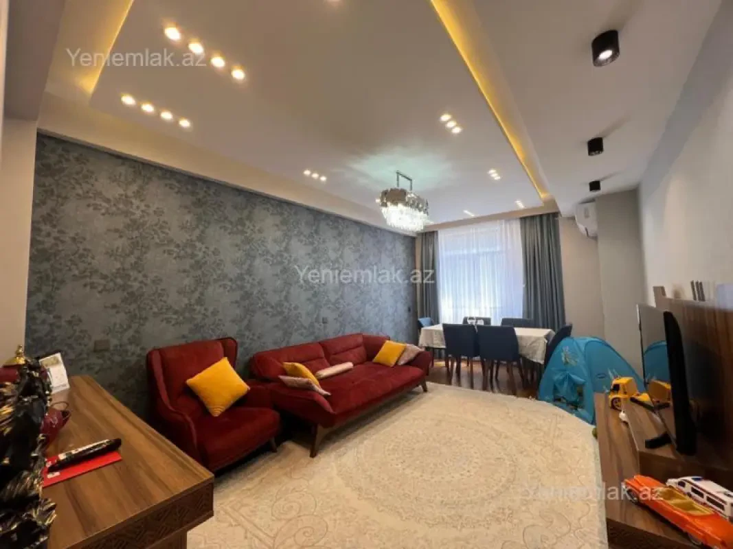 Satılır 3 otaqlı yeni tikili 125 m²