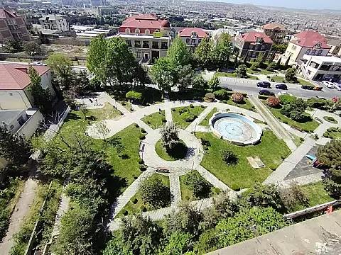 Satılır 4 otaqlı köhnə tikili 100 m² — Bakı, Binəqədi 4 otaq 100.00 m²