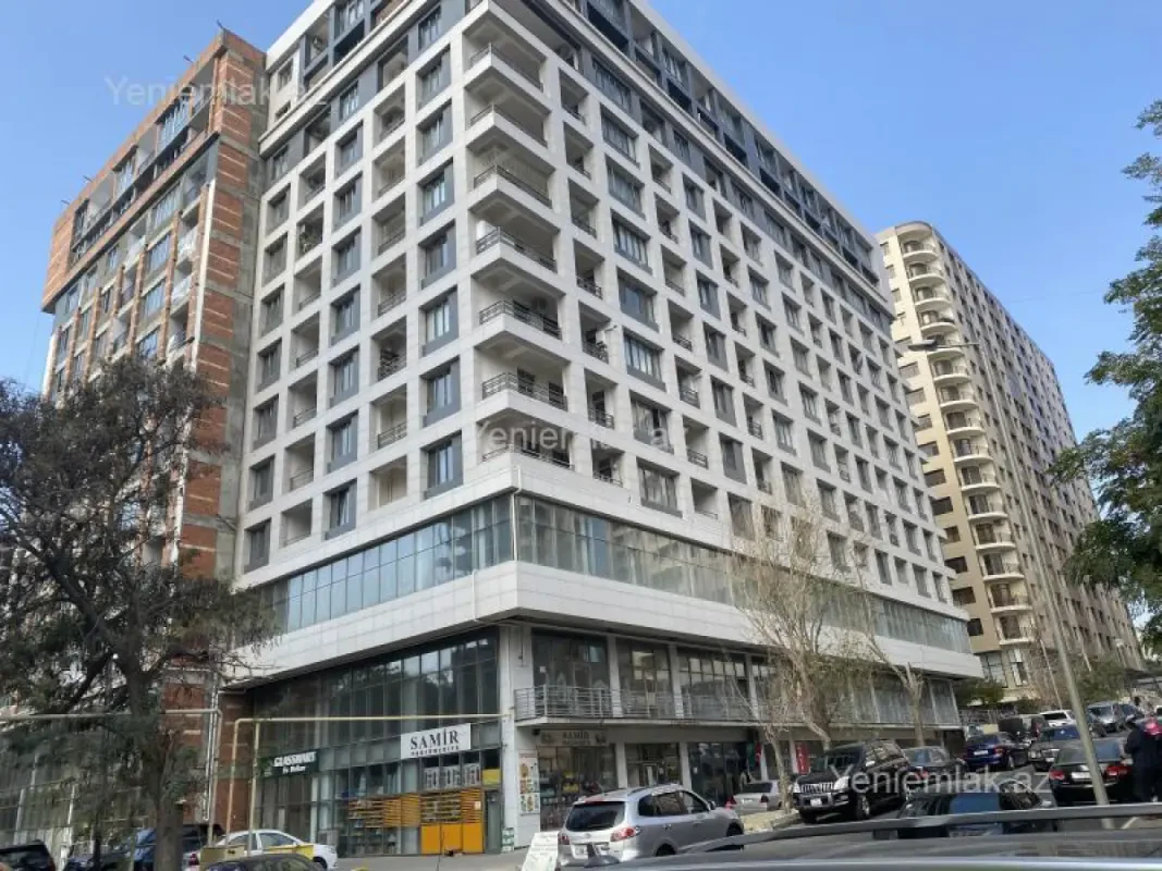 Satılır 4 otaqlı yeni tikili 160 m²