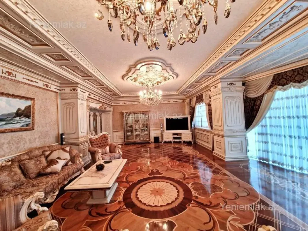 Satılır 4 otaqlı yeni tikili 250 m²