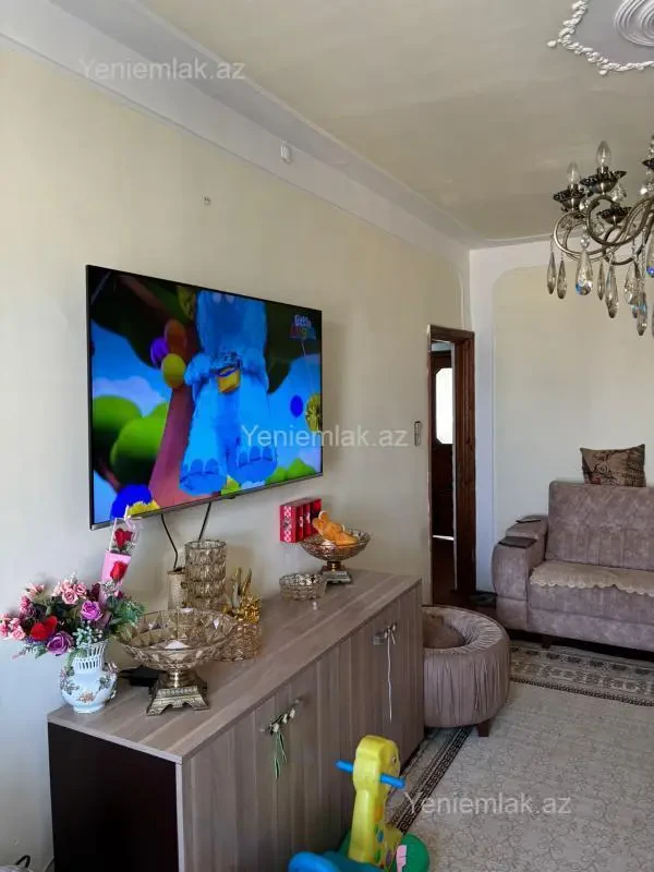 Satılır 3 otaqlı köhnə tikili 70 m²