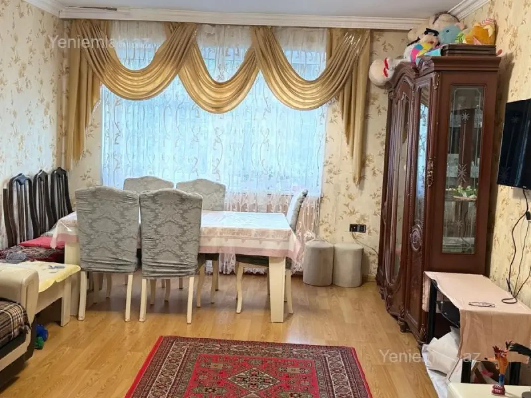 Satılır 3 otaqlı köhnə tikili 85 m²