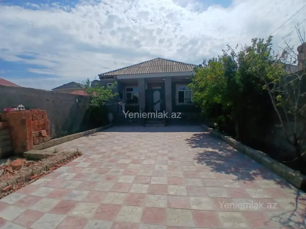 Satılır 3 otaqlı həyət evi 100 m²