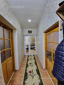 Satılır 3 otaqlı köhnə tikili 130 m²