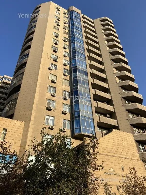 Satılır 3 otaqlı yeni tikili 150 m²