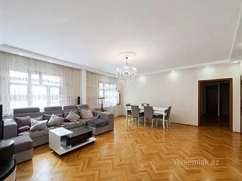 Satılır 5 otaqlı köhnə tikili 130 m² — Bakı, Yasamal 5 otaq 130.00 m²