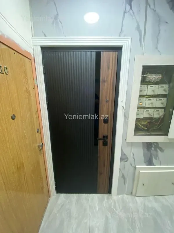 Satılır 2 otaqlı köhnə tikili 52 m²