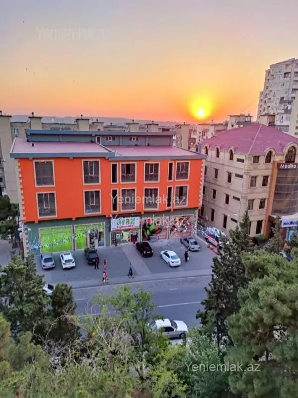 Satılır 2 otaqlı köhnə tikili 60 m²