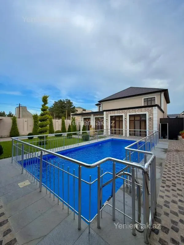 Satılır 7 otaqlı həyət evi 350 m²